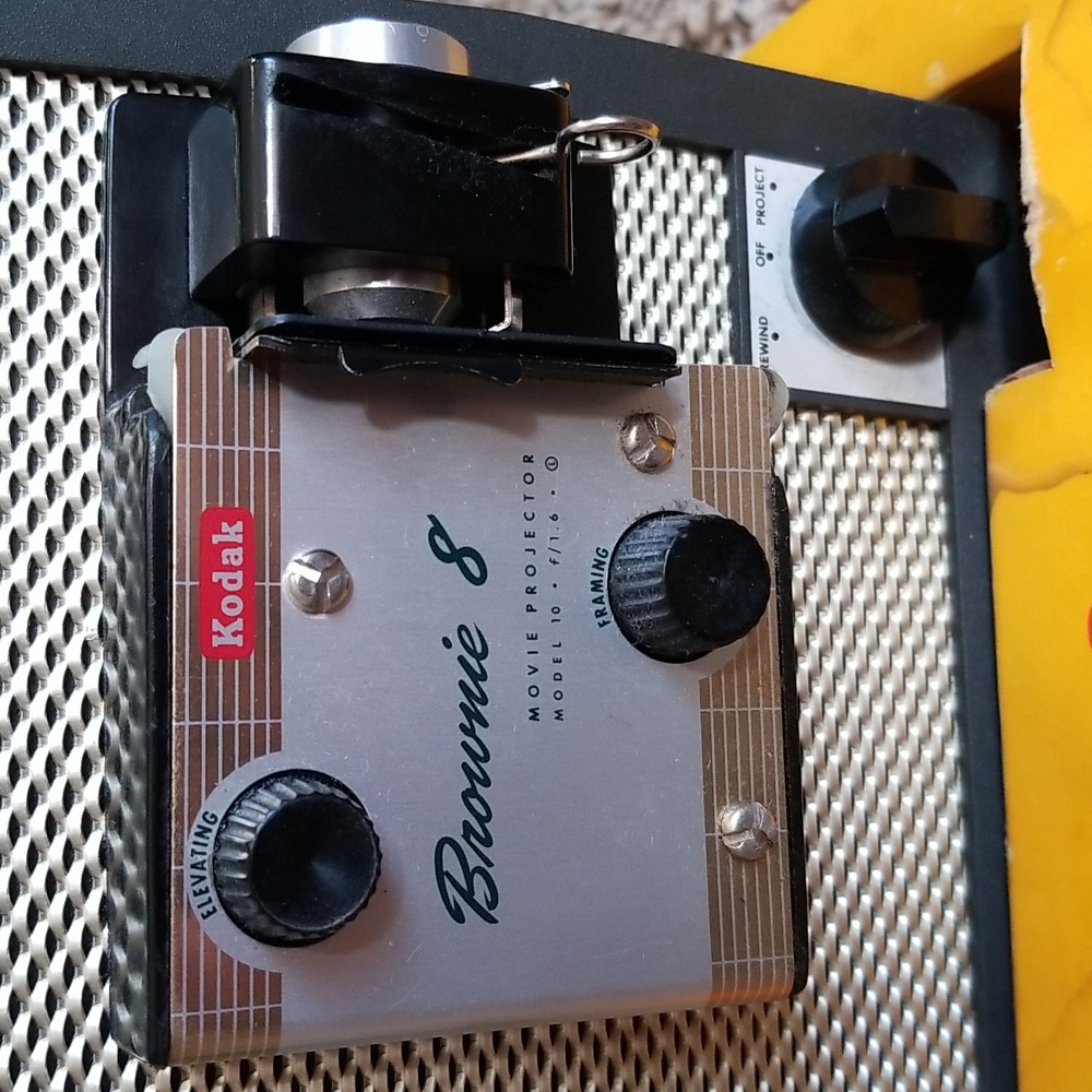Vintage Kodak Brownie 8 Movie Projector - Picture 2 of 5